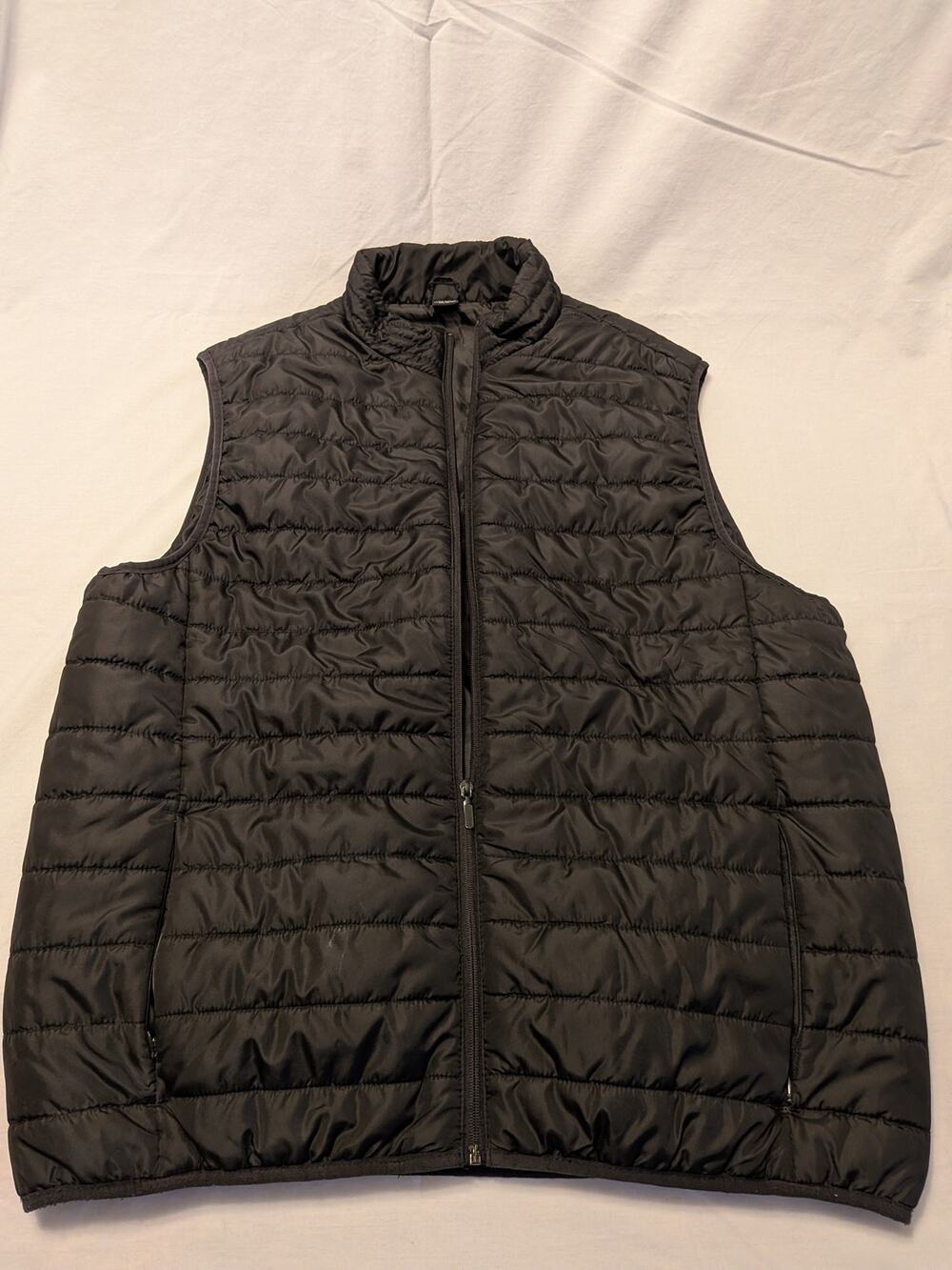 lightweight black Vest